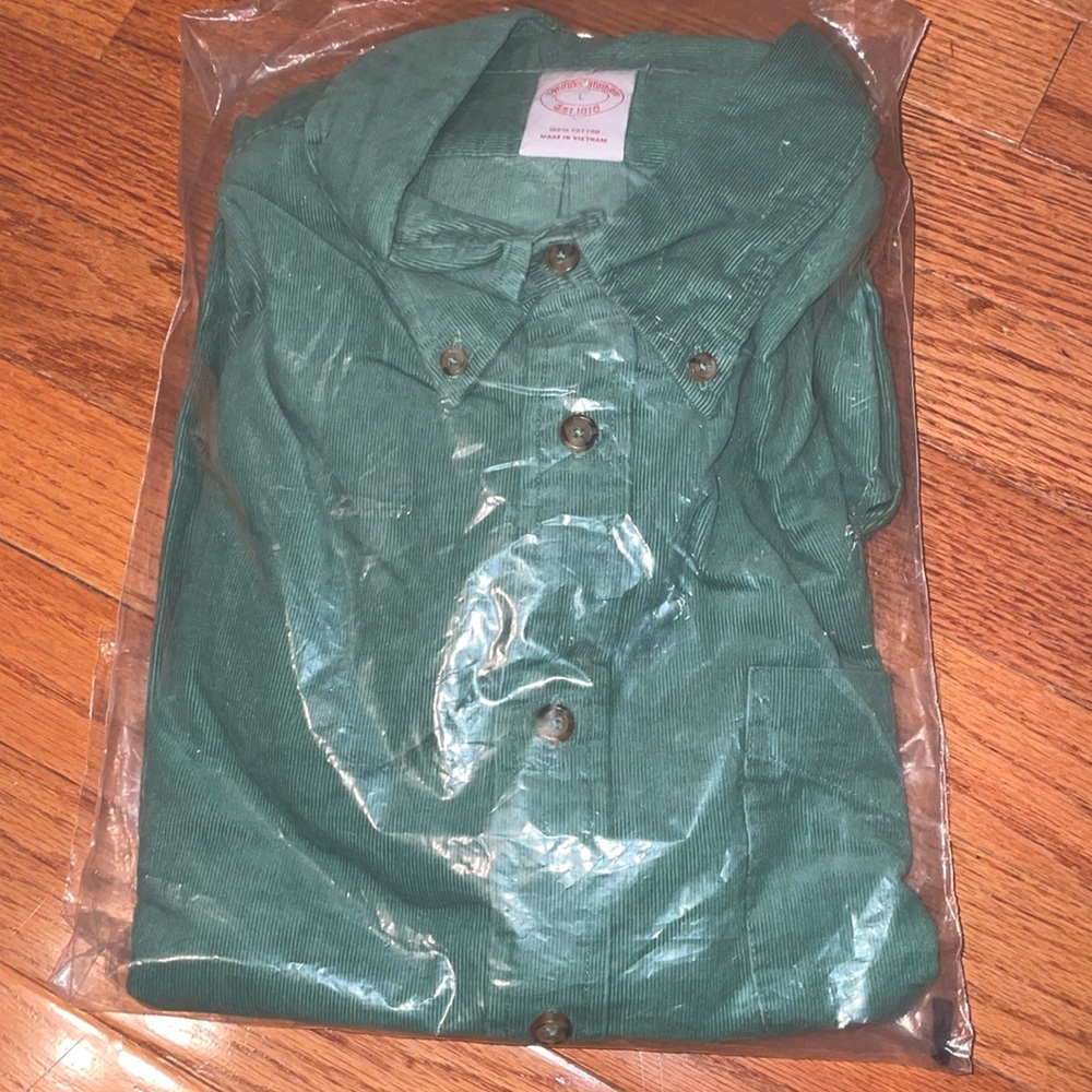 NWT Brooks Brothers Green Button Up